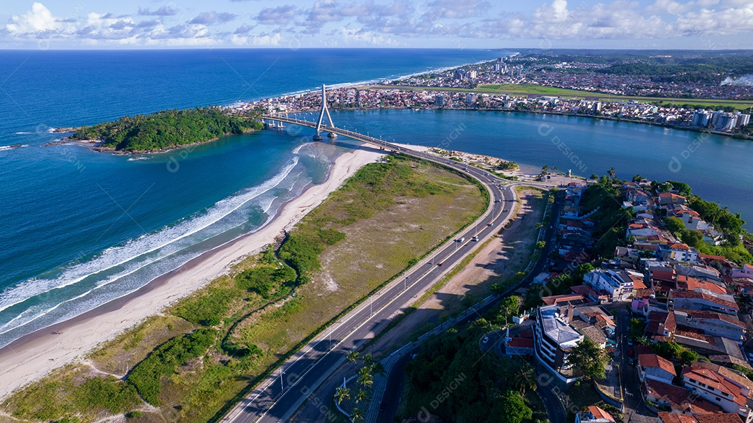 Ponte Jorge Amado sobre a baía de Ilhéus